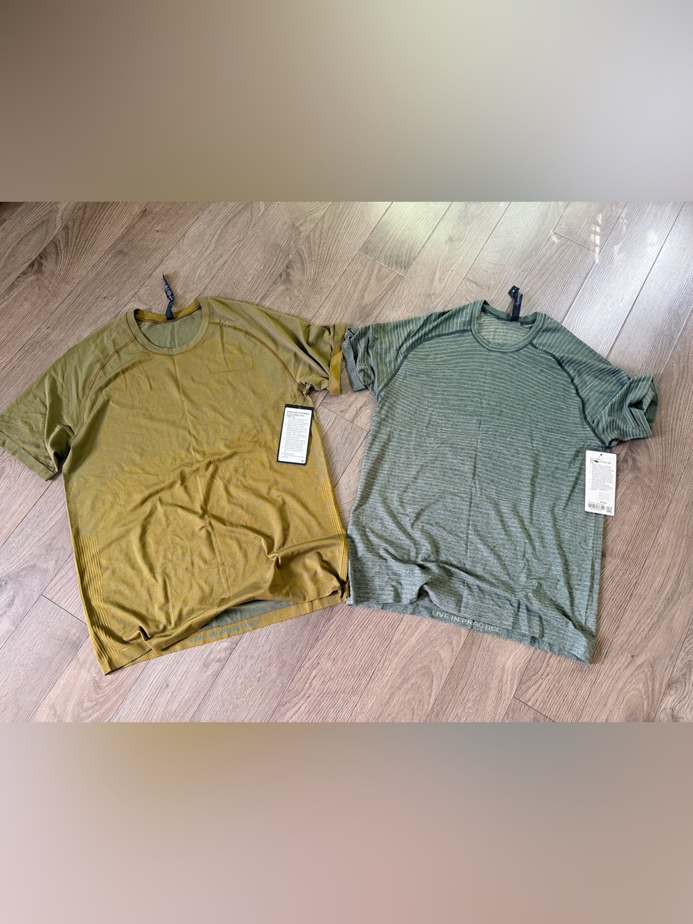 Lululemon  Performance T-shirts Mens L
